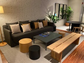 UMA Suites Barcelona Pau Claris Guesthouse