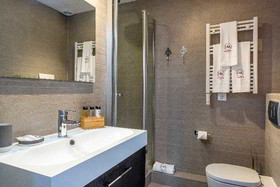 Urban District Vintage Suites