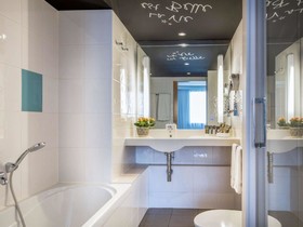 Novotel Barcelona Cornella