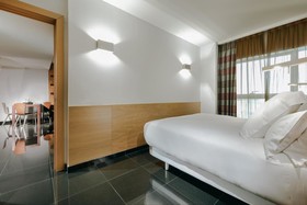 Hesperia Barcelona Fira Suites