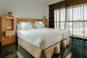 Hesperia Barcelona Fira Suites