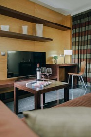 Hesperia Barcelona Fira Suites