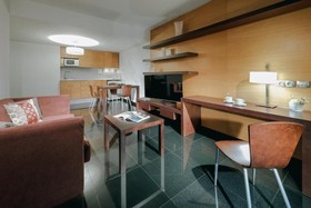 Hesperia Barcelona Fira Suites