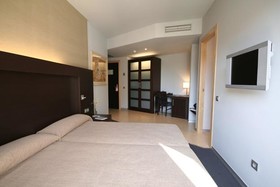 Hotel Madanis