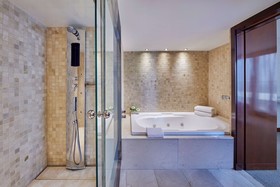 Hyatt Regency Barcelona Tower