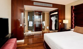 Hyatt Regency Barcelona Tower