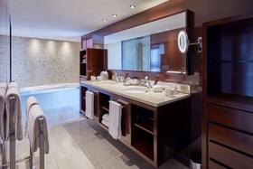 Hyatt Regency Barcelona Tower