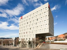ibis Barcelona Santa Coloma