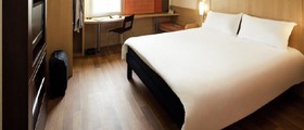 ibis Barcelona Santa Coloma