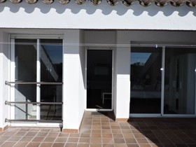 Homenfun Luxury House