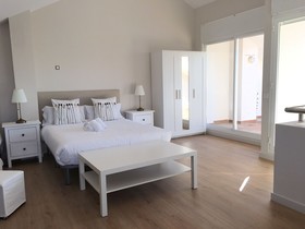 Homenfun Luxury House