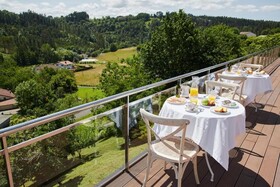 Hotel Txoriene