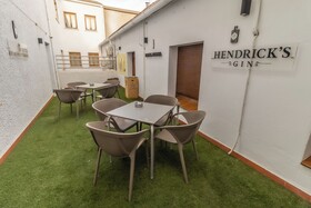 Hostal Restaurante El Bomba