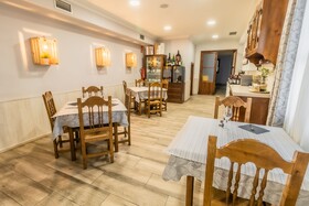 Hostal Restaurante El Bomba