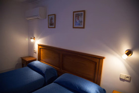 Hostal Restaurante ACUARIO