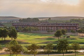 Exe Layos Golf