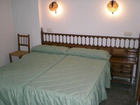 Hotel Puerta Romeros