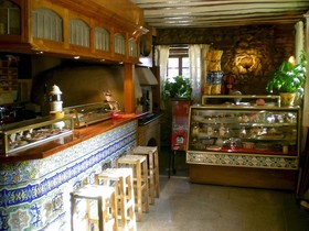 Hotel Puerta Romeros