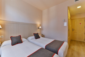 Hostal La Chata By OYO Rooms