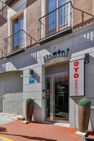 Hostal La Chata By OYO Rooms