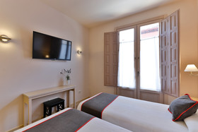 Hostal La Chata By OYO Rooms