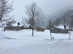 Casas de Montana  Alto Curueno