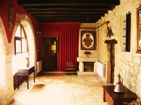 Palacio De Los Alvarado