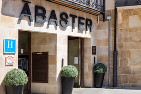DWO Ábaster by Checkin