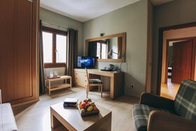 Hotel Manantial
