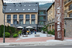 Hotel-Apartamentos Trainera