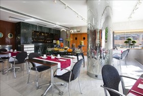 Aparthotel Atenea Vallès