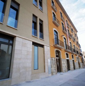 Urbi Manresa Apartments