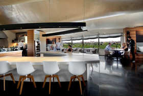 Cava & Hotel Mastinell