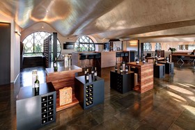 Cava & Hotel Mastinell