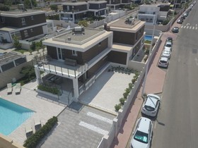 Villa Mondrian