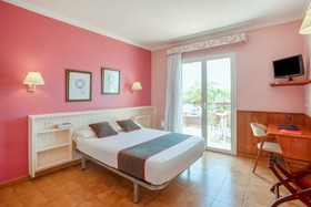 Hostal Casa Feliu by OYO