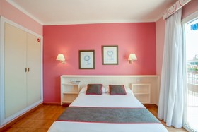 Hostal Casa Feliu by OYO