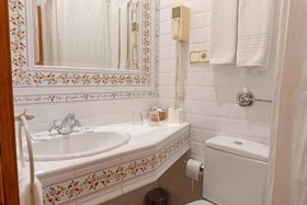 Hostal Les Monges Palace