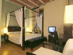 Hostal Les Monges Palace