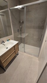 Hostal Rambla 24 by Holihome