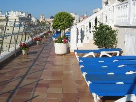 Avenida Hotel & Apartments