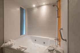Climia Belroy Hotel