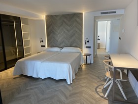 Belroy Hotel & Apartmentos