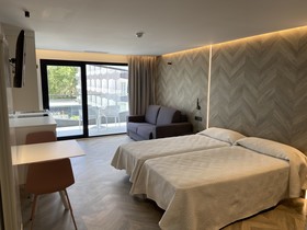 Belroy Hotel & Apartmentos