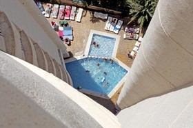 Las Torres Gardens