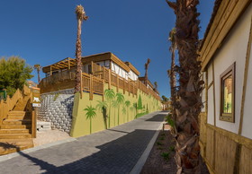 Magic Natura - Animal, Waterpark & Polynesian Lodge Resort