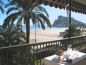 María Cristina Beach