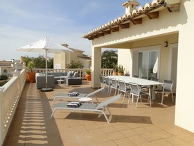 Villa Lirios