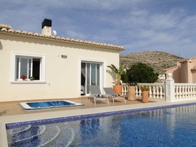 Villa Lirios