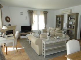 Villa Lirios